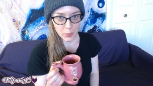 Stoner Girl Mug Pipe Unboxing and Review Wolfparty3 Vlog