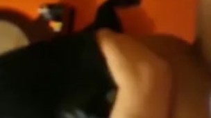 Lo hacemos con mi novia morena en el escritorio de sus padres