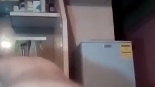 Metiendome una deliciosa zanahoria en mi rajita