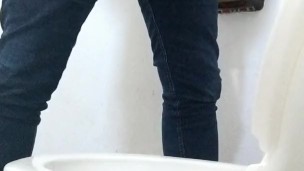 OLHANDO O AGROBOY BARBUDO MIJAR