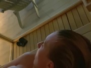 Public in der Sauna zum Orgasmus gefingert! 4/16