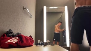 dude getting horny in dressing room