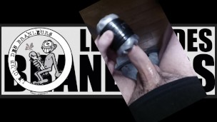 Je me branle avec un Quickshot boost fleshlight (Club-des-branleurs.fr)