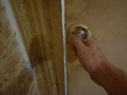  горячая брюнетка трахается в туалете общежития. Быстрая измена 1/16