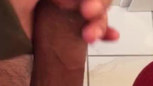 Jerk off in friends bathroom 
