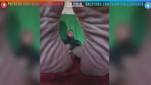 Jerk that dick to these feet!