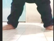 Peeing - BBW Thailand girl - Amateur