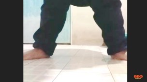 Peeing - BBW Thailand girl - Amateur