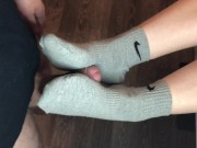 teen sockjob with gray nike socks, footjob teen socks after gym fuck cum 10/16