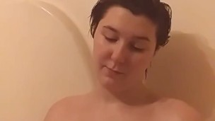little s in the shower for daddy