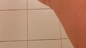 Masturbation bien mouillé ! 