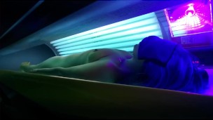 PLAYING WITH PUSSY WHILE TANNING-RAVEN CHAMPAGNE