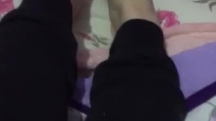@tici_feet IG tici_feet tici feet rubbing my feet on the bed, french tip