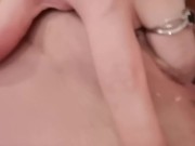 Regardez ma chatte pleine de mouille 9/16