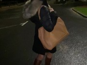 Il joue avec un oeuf vibrant dans ma chatte en sortant du resto 14/16