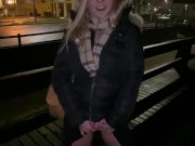 Il joue avec un oeuf vibrant dans ma chatte en sortant du resto 5/16