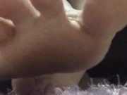@tici_feet tici feet ig tici_feet rubbing feet with lilac toenails preview