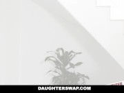 Hot teen Rylee Renee takes a cock like a pro   15/16