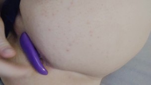 playing with my tight butthole (closeup)