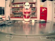 Stormtrooper try to coocking but squirt on the kitchen 8/16