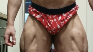 20 Year Old Bodybuilder Posing Legs