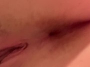 HOT BABE SPREADS TIGHT ASSHOLE