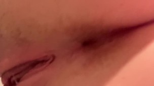 HOT BABE SPREADS TIGHT ASSHOLE