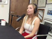 Britney Amber Talks About Painting with her Pussy, Bowhunting, and more! 11/16
