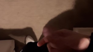 Male solo playing with dick 