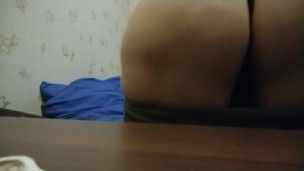 Big mommy ass close up masturbation