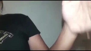 Cabello largo para que me amarren y me pongan a chupar pollas grandes