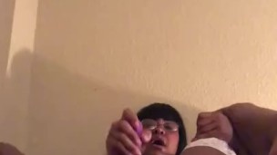 Black sluts fucks her holes 