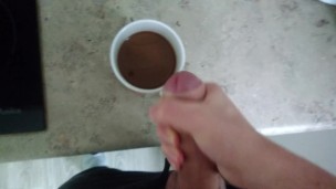 My flatmate ask me for coffee with milk 