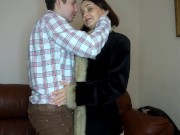 Брызги спермы после встречи с соседкой в шубе в подъезде! 5/16