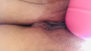 Me toco mi cosita para pasar la cuarentena mojadita