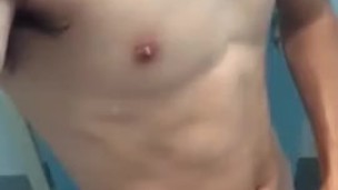 Nag jakol ako habang nag shower