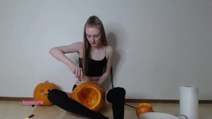 DestinationKat Pumpkin Carving Cam Show