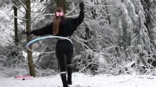 DestinationKat Hoops In The Snow