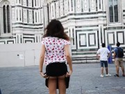Susy Blue flashing in Florence (Italy)