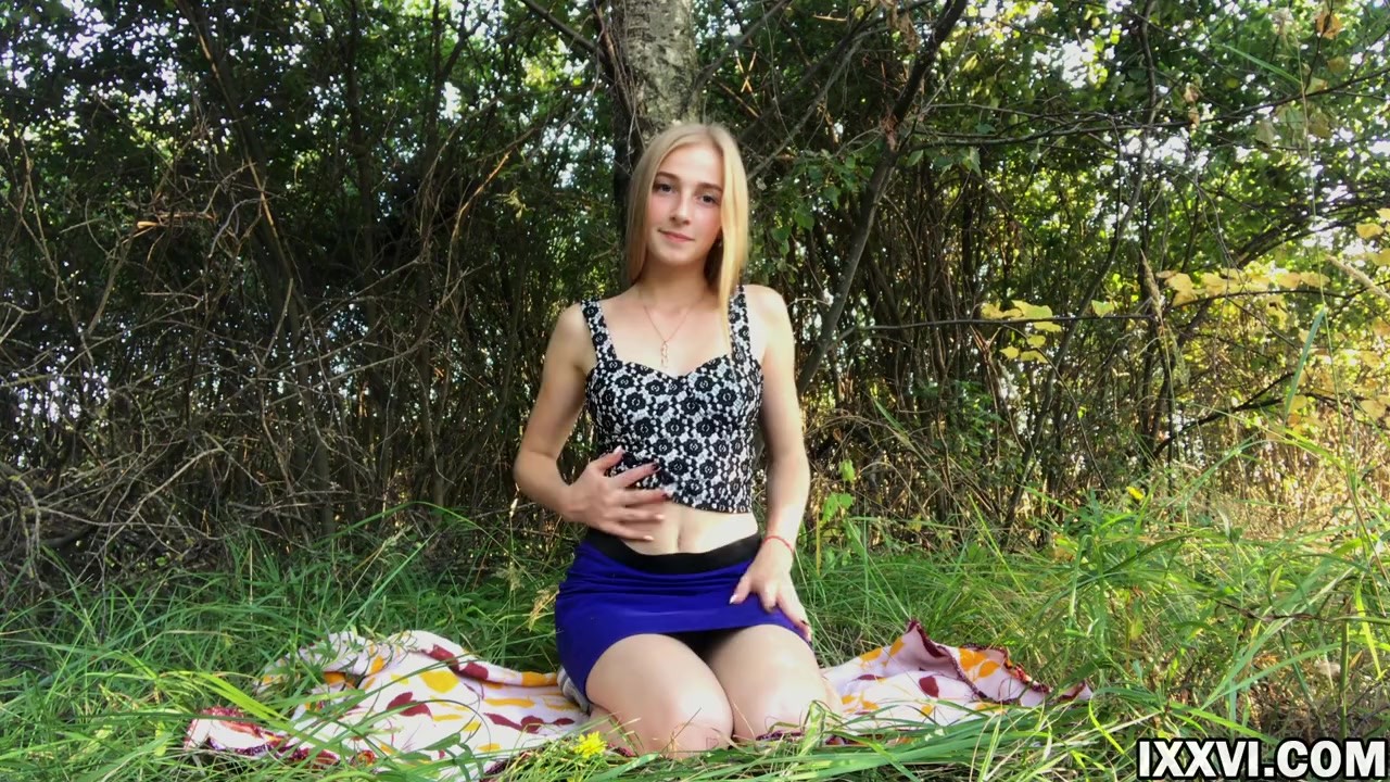 Im Freien masturbiere meine nasse Muschi - Kostenloses Sex-Video - RedTube