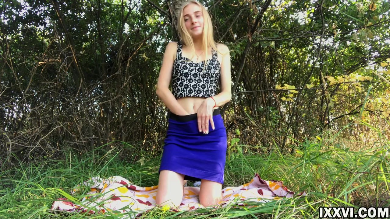 Im Freien masturbiere meine nasse Muschi - Kostenloses Sex-Video - RedTube