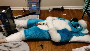 Fizzy tortures his balls with a robospanker