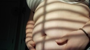 Sunny Standing Stomach play