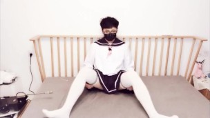 穿JK的男生和机器做爱