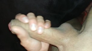 Verga dura, brillosa y llena de saliva. Part. 1