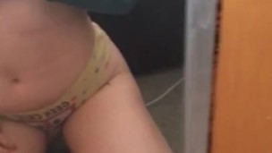 Look at my titties! Come fuck me