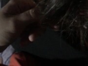 SE LA ARRIMO A MI MADRASTRA MIENTRAS LE AYUDO A CERRAR SU VESTIDO 1/16