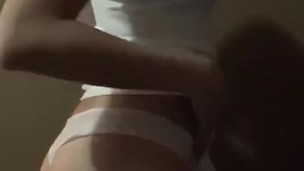 ASIAN CUTE TEEN BABE STRIPPING