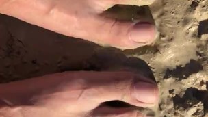 Sexy toes playing in mud ASMR