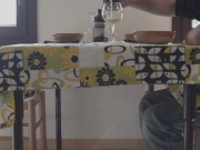 mamma vogliosa si fa scopare durante il pranzo 1/16